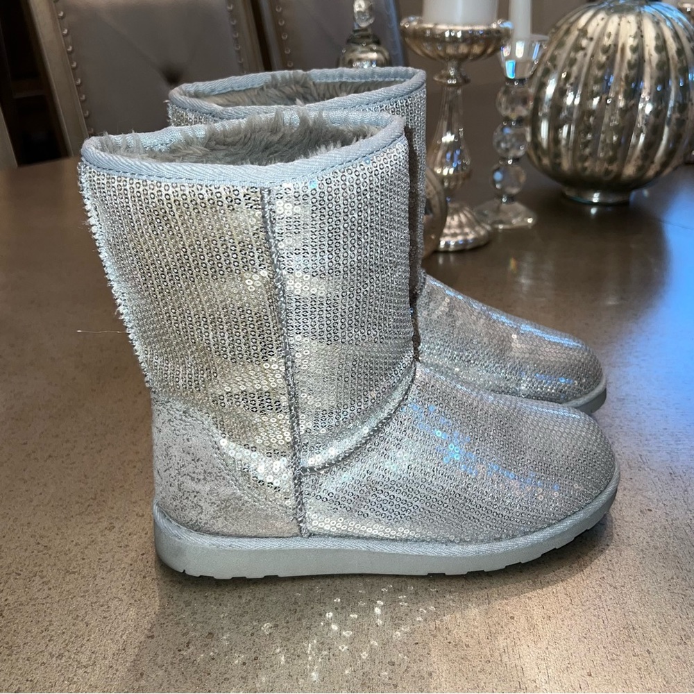 So Silver Sequin Faux-fur lined booties. Size 7